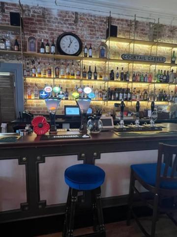 安特罗伯斯酒店 埃姆斯伯里 外观 照片